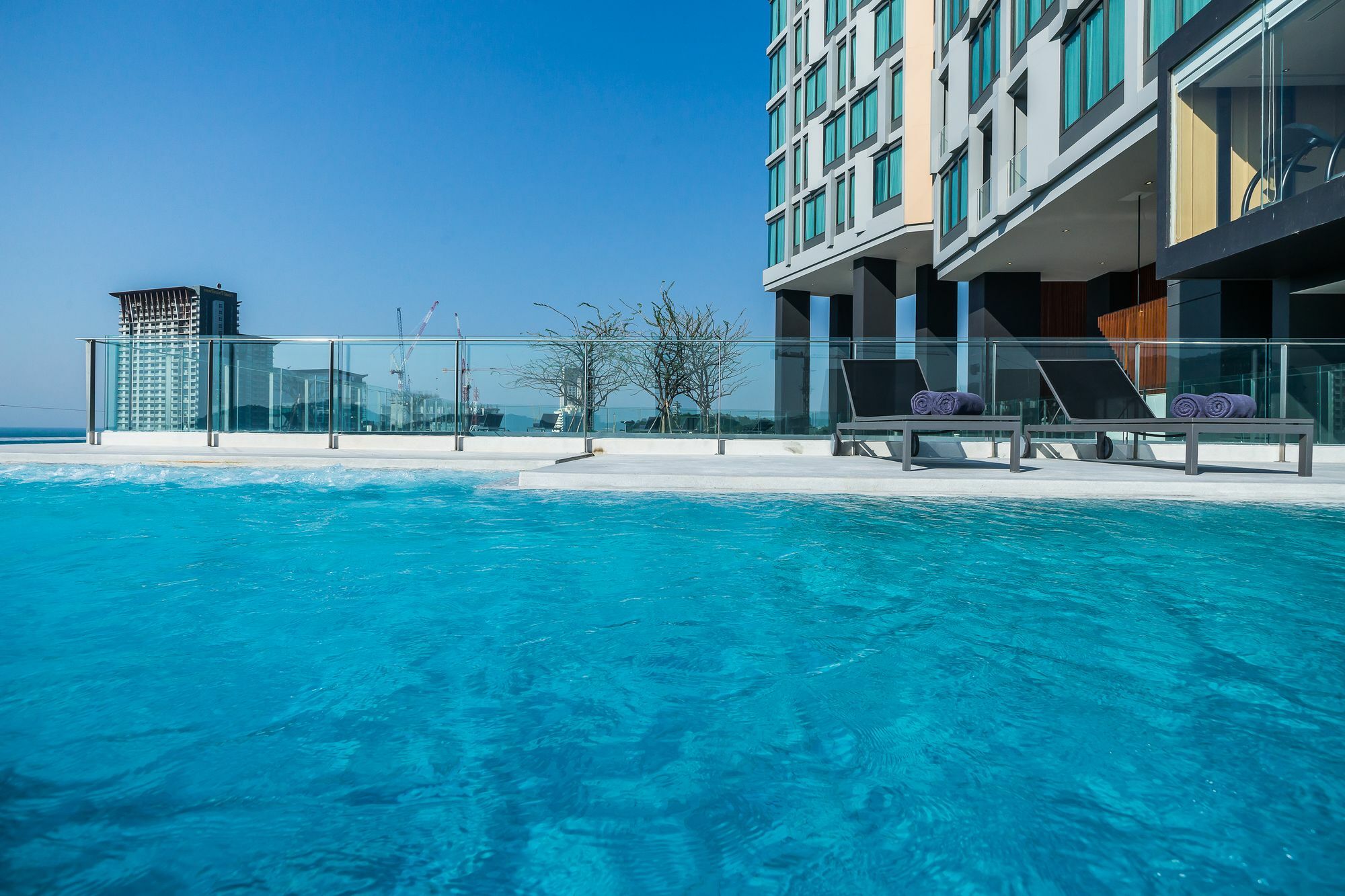 סי ראצ'ה Arize Hotel Sri Racha מראה חיצוני תמונה