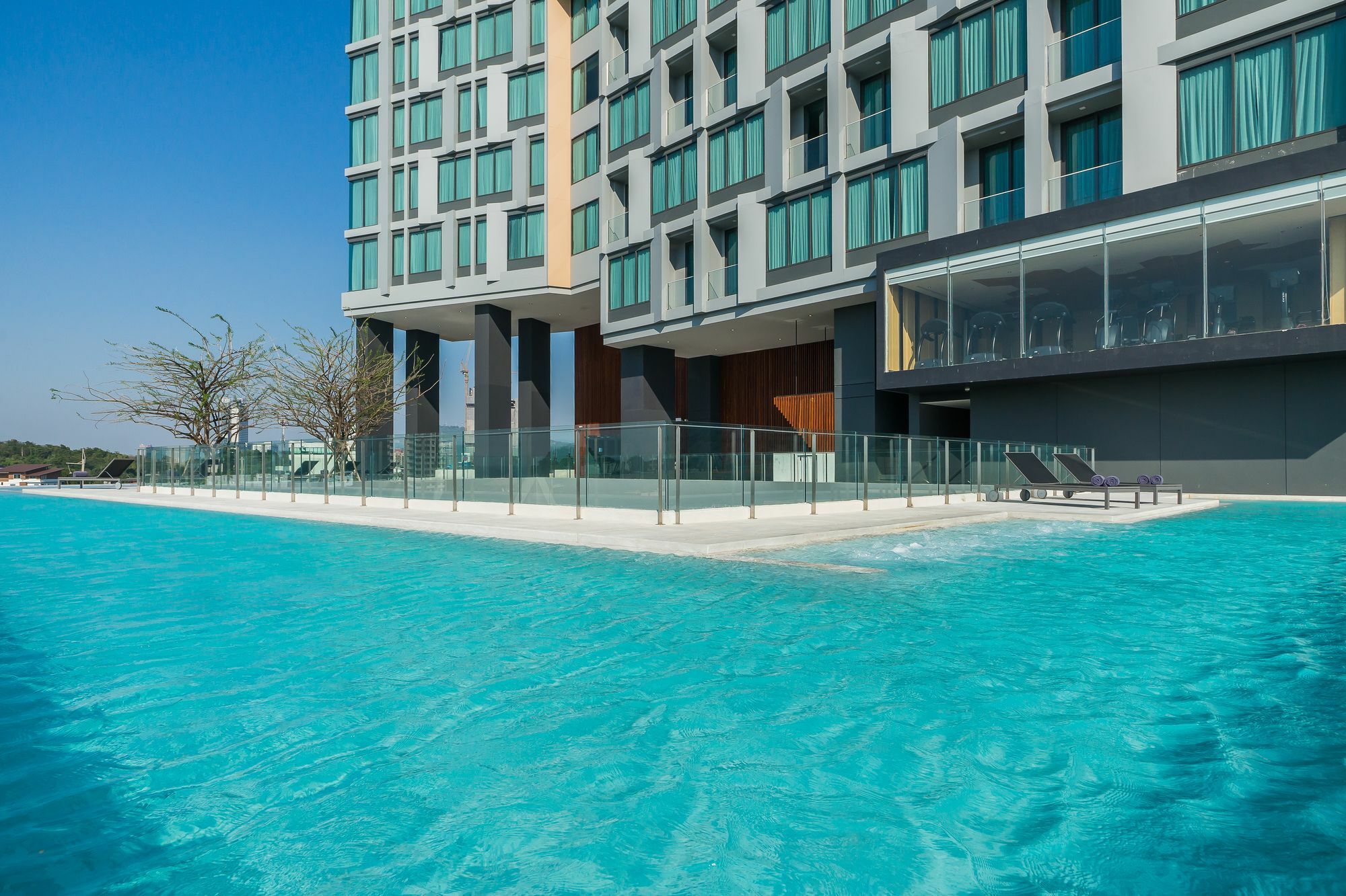 סי ראצ'ה Arize Hotel Sri Racha מראה חיצוני תמונה