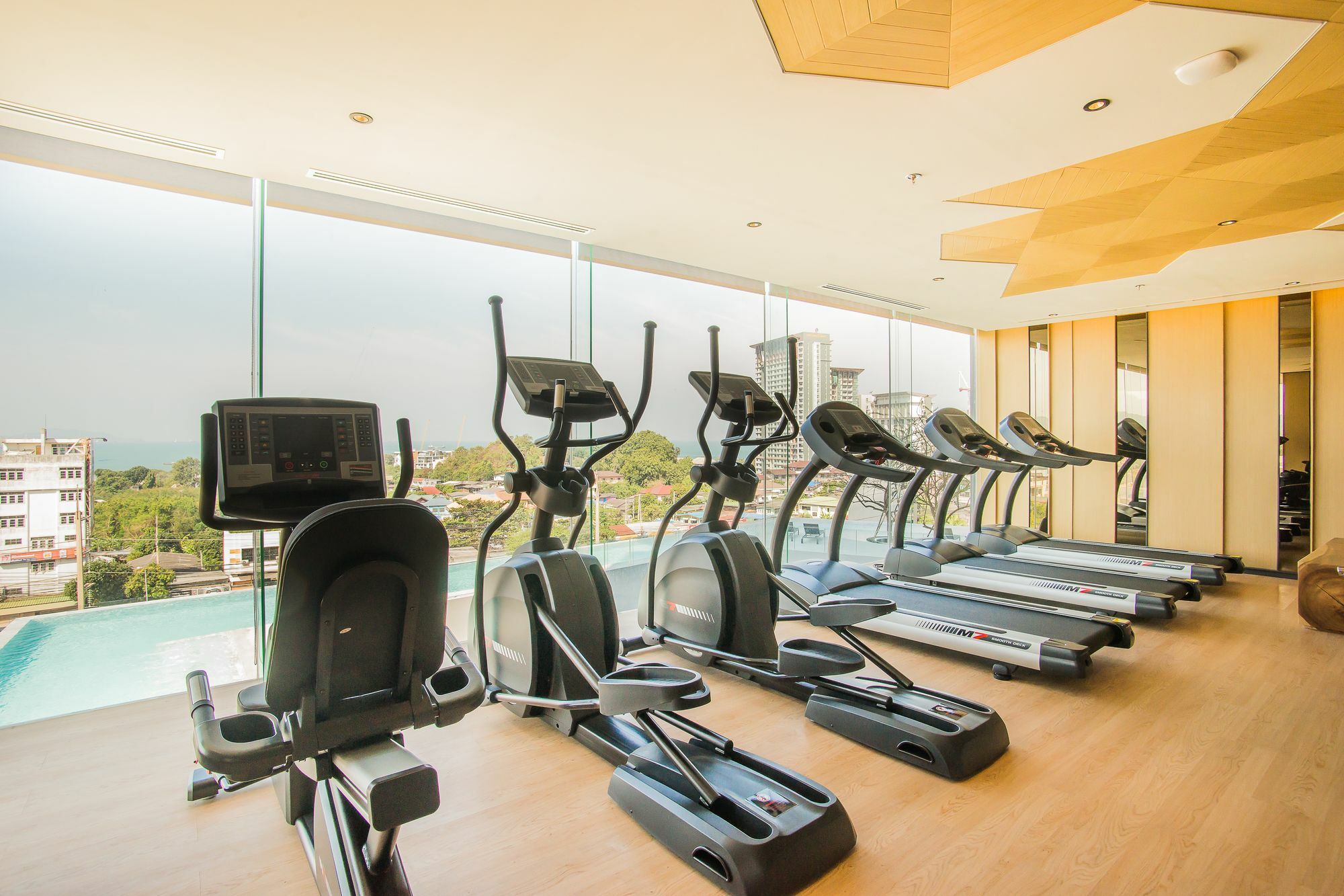 סי ראצ'ה Arize Hotel Sri Racha מראה חיצוני תמונה
